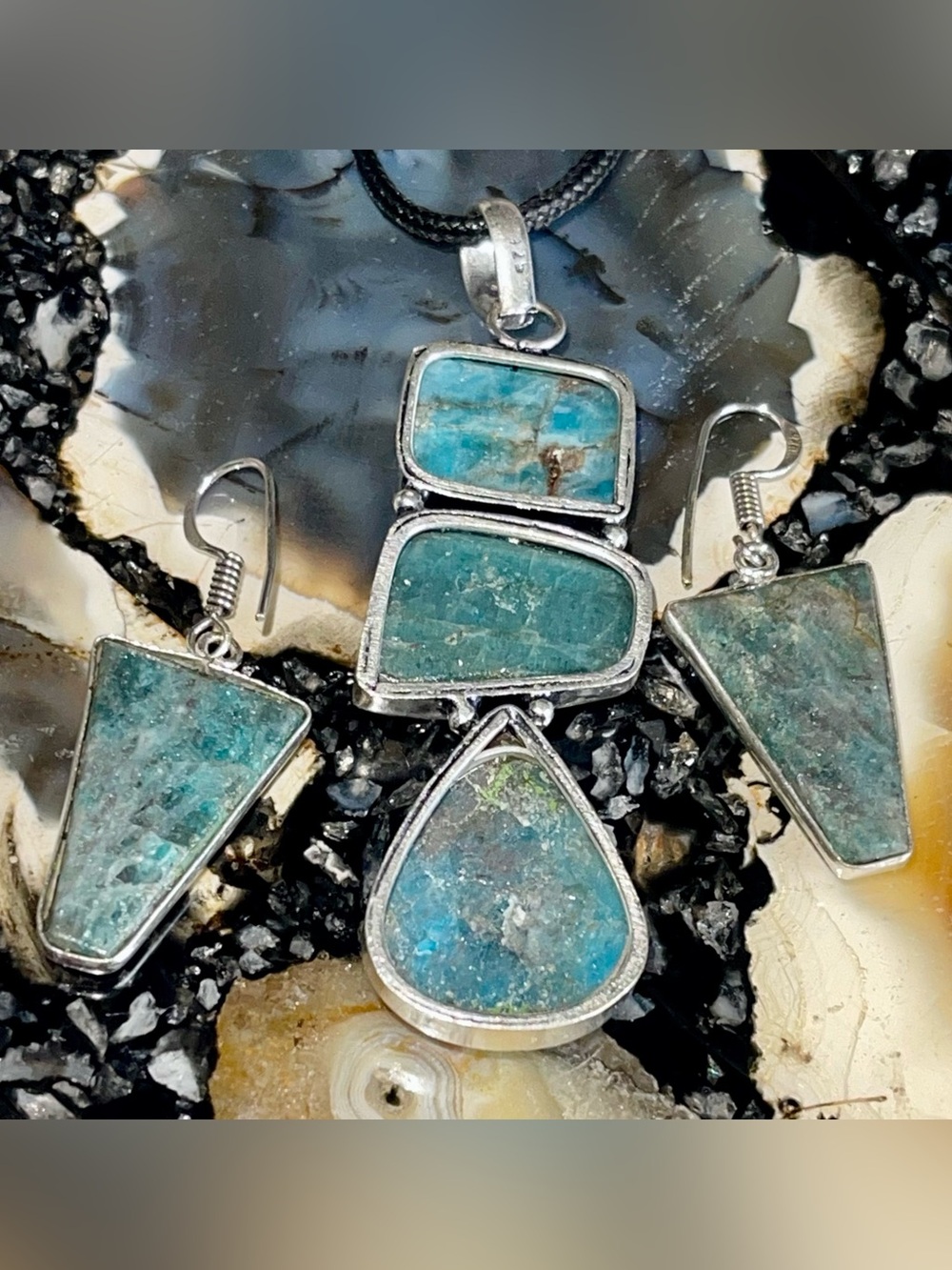 Blue Apatite Pendant & Earrings Set - Picture 15 of 17